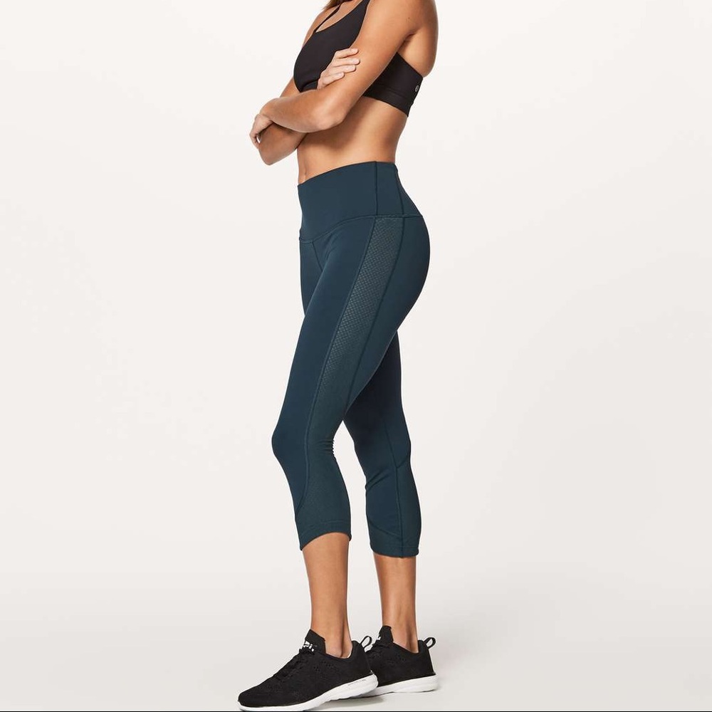 Lululemon Ready Set Go crop size 6